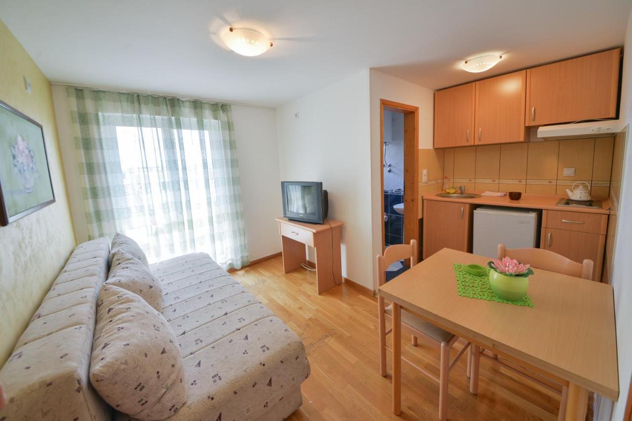 Disney Apartments Будва Екстериор снимка
