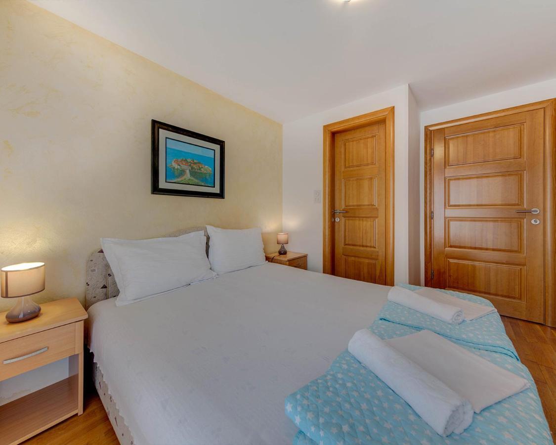 Disney Apartments Будва Екстериор снимка