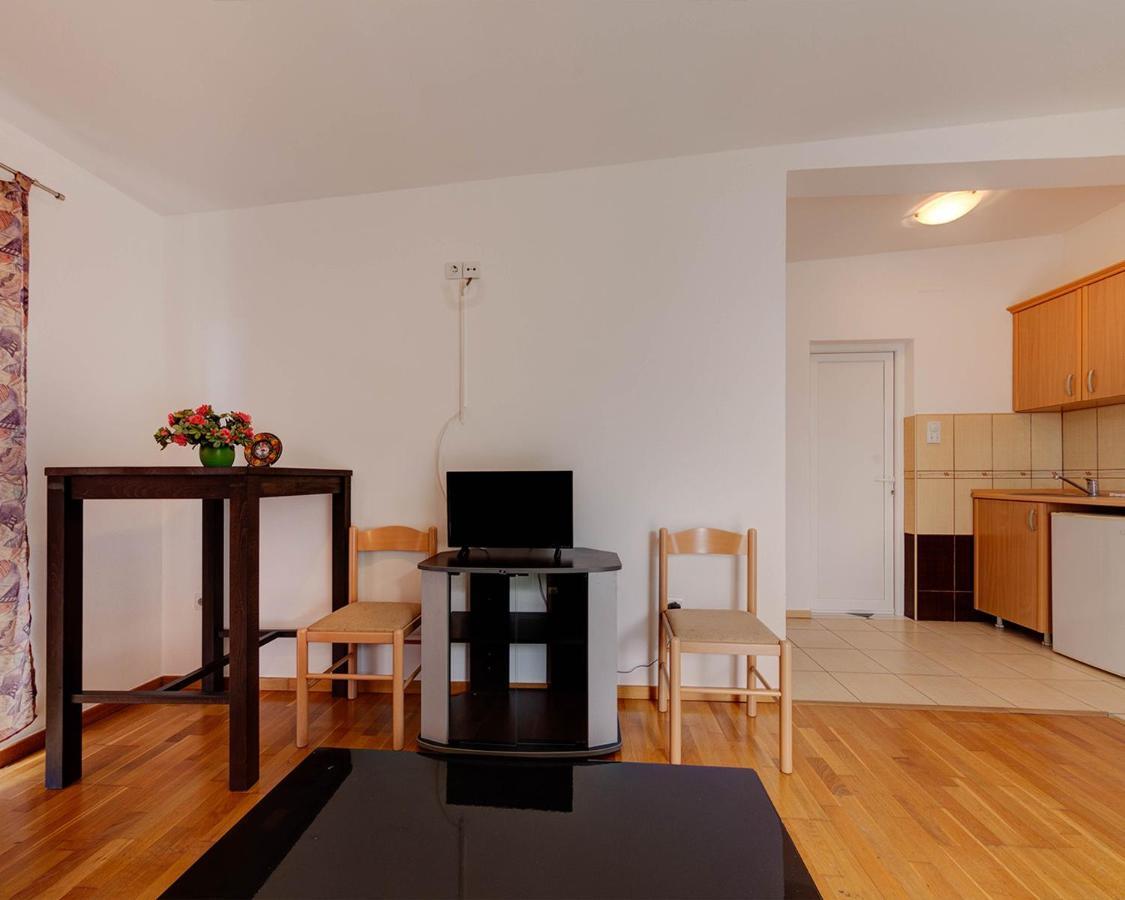 Disney Apartments Будва Екстериор снимка